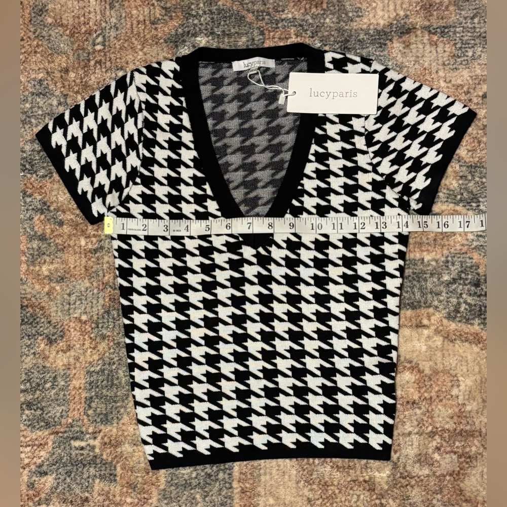 Lucy Paris V-Neck Sweater in Black and White Houndstooth - Picture 4 of 6